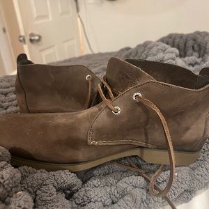 Brown Sperry Topsider chucka boot